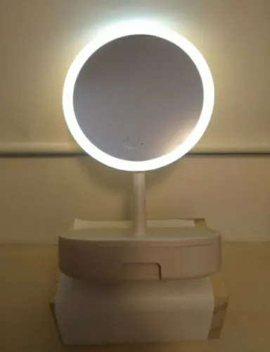ESPELHO DE MESA, COM LED, MARCA IMAGINARIUM.