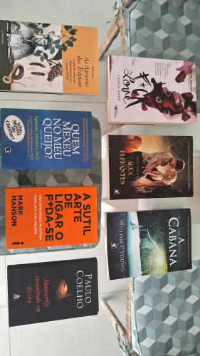 Livros diversos - Vários títulos e gêneros