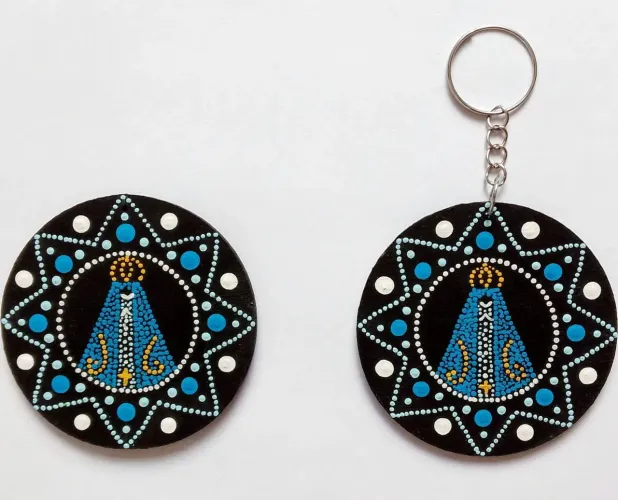 Kit chaveiro e imã de geladeira Nossa Senhora Aparecida
