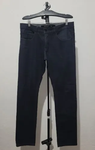 Calça Jeans Preta Tamanho 44, cintura , confortável 