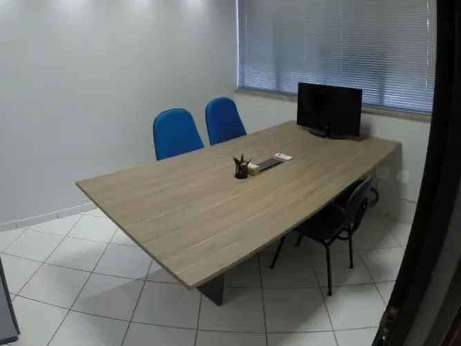 Mesa de reuniões CADERODE - escritório
