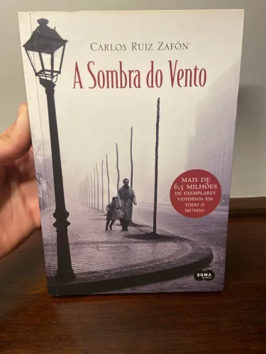 A sombra do vento - Carlos Ruiz Zafón