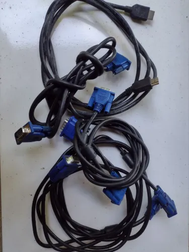 Cabo HDMI e VGA