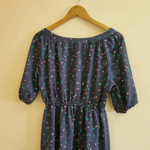 Vestido Azul Marinho com Estampas Delicadas Tam G medidas na descrição...