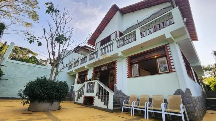 Casa em Condomínio para Venda em Teresópolis, Golfe, 3 dormitórios, 2 suítes, 3 banheiros,