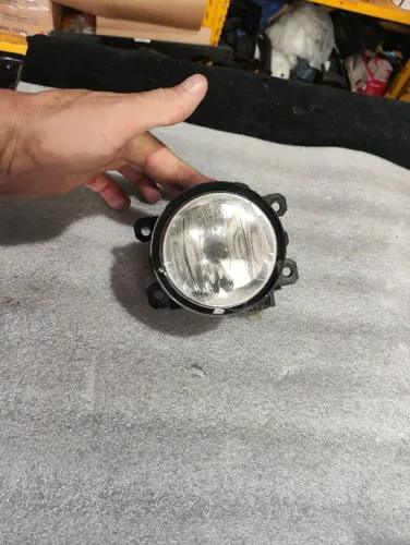 Farol milha esquerdo Mobi