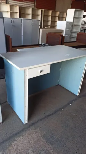Mesa de Escritório com Gaveta - 140x60,5x90 cm
