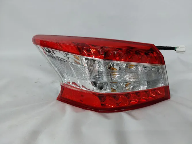 Lanterna traseira Sentra esquerda 2014/2016 Led PRODUTO ORIGINAL NOVO