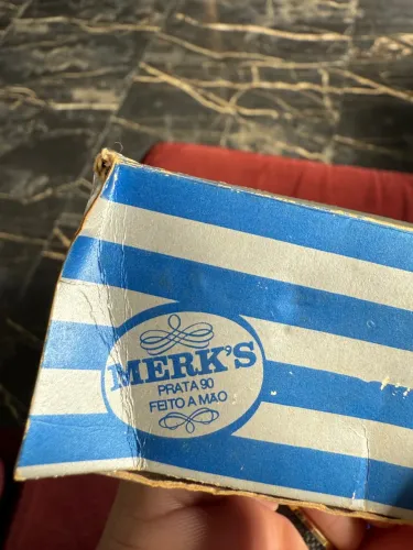 Caixa Antiga Merk's Prata 90