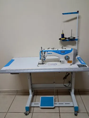 Maq costura industrial JACK A 3 