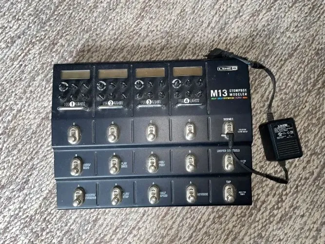 Line 6 M13 Stompbox Modeler + Fonte