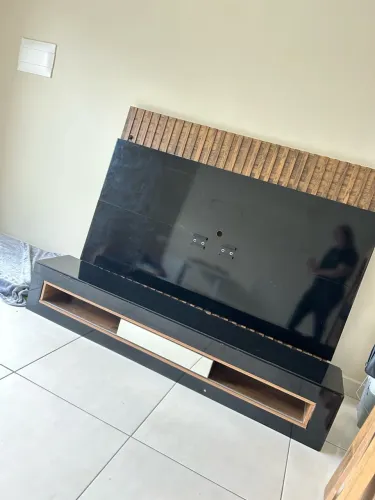 Painel suspenso MDF com Box