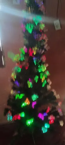 Árvore de natal de led 180 de altura, ótimo pra vc enfeita sua sala