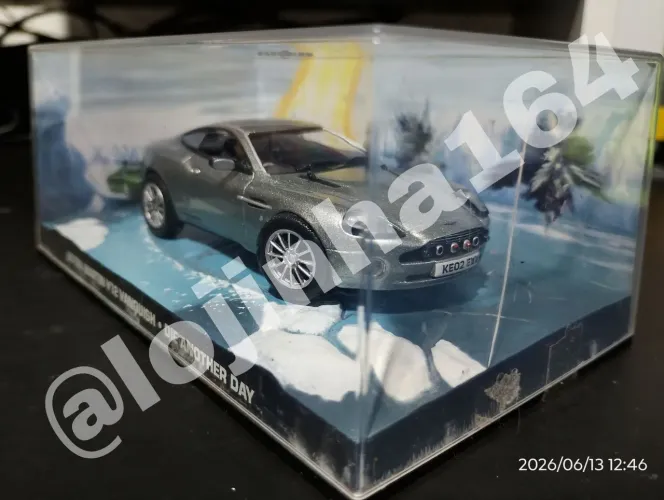 Miniatura coleção 007 1:43
