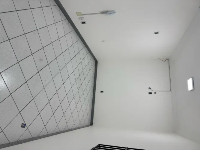 Sala comercial grande, sem taxa de condomínio