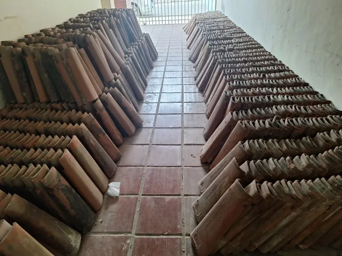 Vende-se telhas coloniais usadas