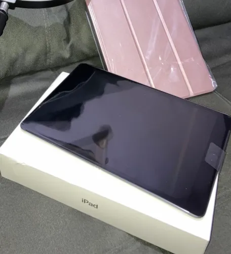 iPad 8ª Geração 32GB Impecável - Caixa, NF e Carregador
