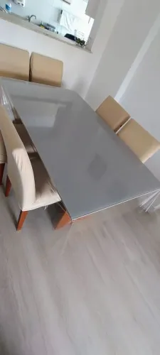 Mesa de Jantar de Madeira com 6 e Tampo de vidro