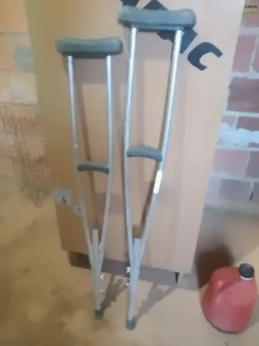 Muletas de apoiar o braço 40 reais aceita oferta