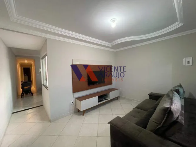 Casa plana com 3 quartos e amplo quintal Bairro Espírito Santo, Betim