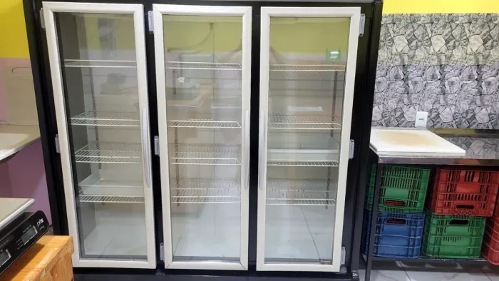 Geladeira expositora 