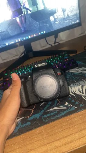 Canon T6i - Ótimo Estado - Obturador Quebrado