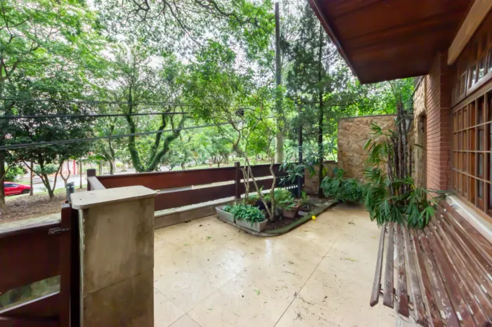 Casa para venda em Vila Madalena com 4 quartos, sendo 2 suítes, 254m²