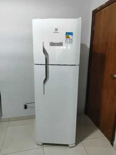 Geladeira Electrolux Frost Free 371 litros (pronta pra uso)