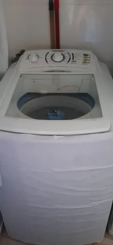 VENDO MÁQUINA DE LAVAR ELECTROLUX 