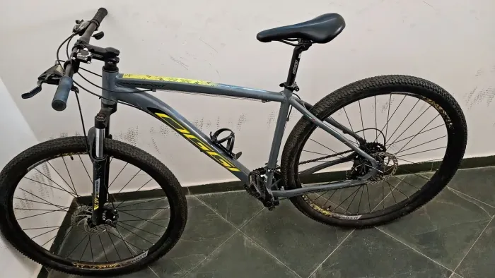 Bicicleta oggi em ótimo estado