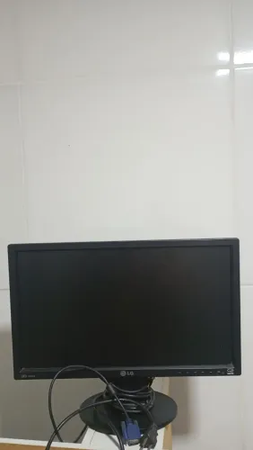 Monitor de computador LG 19P