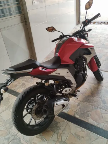 Fazer 250 ABS VERMELHA R$18.500