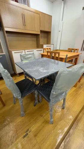 Mesa linda para sua sala de jantar apenas 549,99