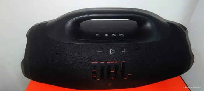 Caixa de Som Bluetooth Grande, ótima qualidade de áudio, dois meses de uso