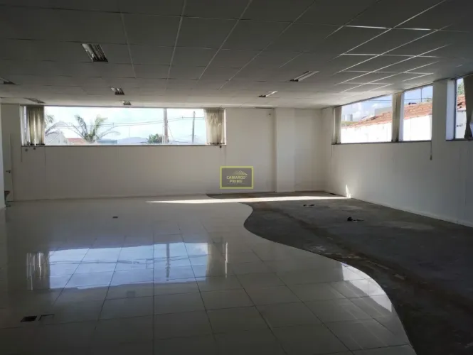 Ótimo ponto comercial para locação na Cerro Corá no Alto da Lapa