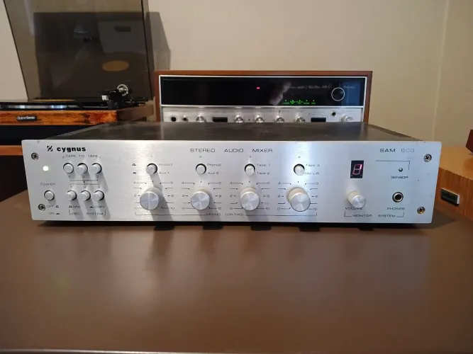 Mexer Cygnus SAM 800