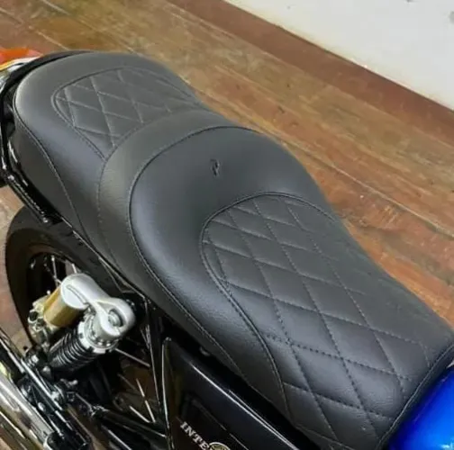 Assento para moto Royal Enfild - marca Pedrinho Bancos.