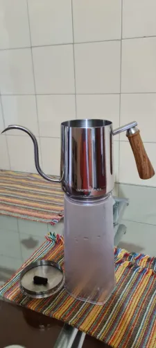 Chaleira Bico de Ganso em Aço Inox, 600ml, Alça e Pegador em Madeira, Compatível com Fogão