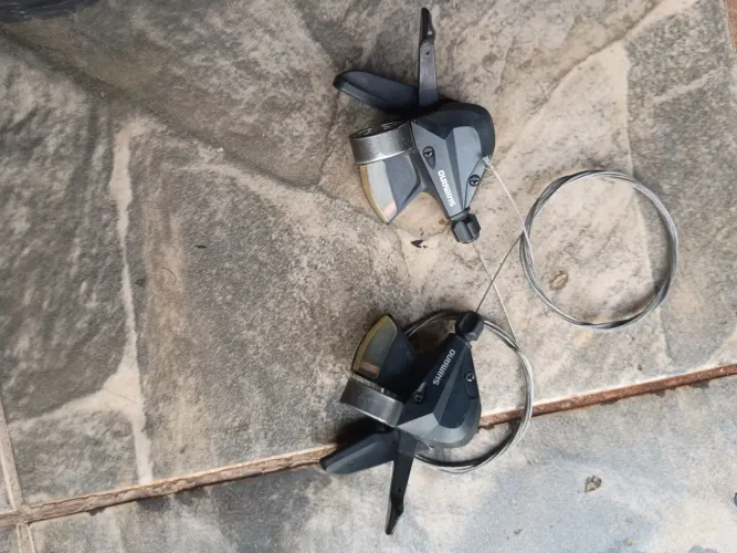 Par Rapid fire trocador de marchas Shimano Altus 3x8 24v