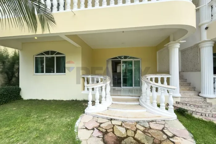 Apartamento Canoa Quebrada com 2 quartos no térreo / GREEN PARADISE.