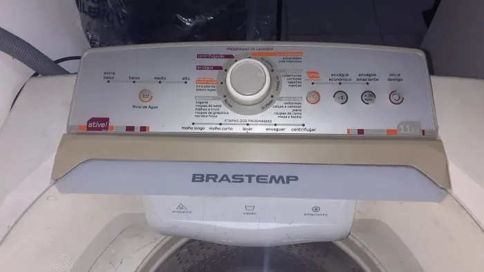 MÁQUINA DE LAVAR ROUPA 