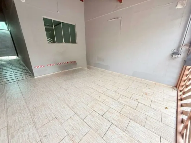 Casa para venda/compra na Vila São Francisco com 3 quartos e 2 vagas. FL56