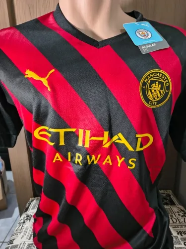 Camisa Manchester City Away 22/23 - Nova com etiqueta - Preto e Vermelho