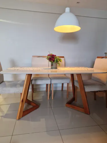 Conjunto de sala de jantar 6 lugares