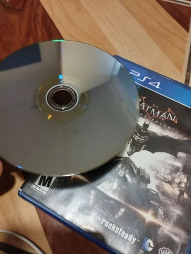 Batman Arkham Knight ? PS4 ? Mídia Física (Usado) ? Impecável
