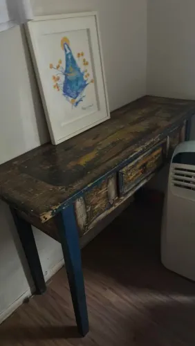 Aparador de Madeira Rústico com Pintura Artística Envelhecida
