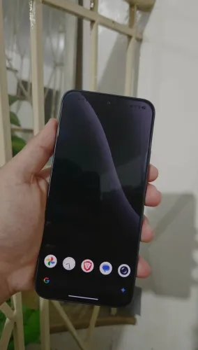 Celular praticamente novo