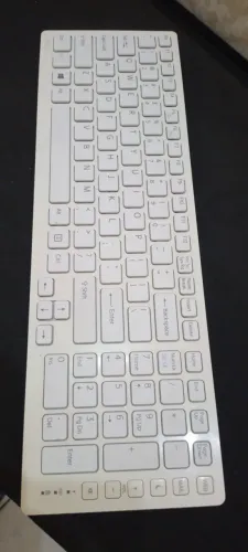 Teclado Sony - sem fio ( não liga)