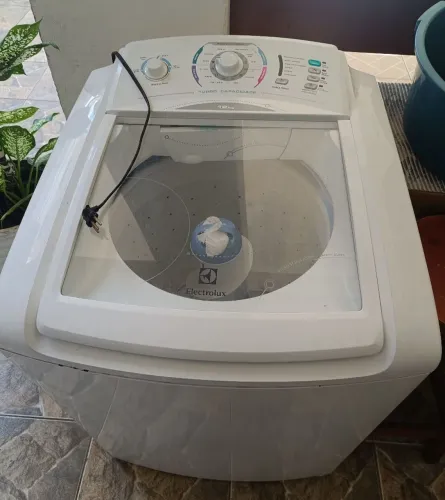 Máquina de Lavar Electrolux 12 kg Turbo LT12B (com defeito)