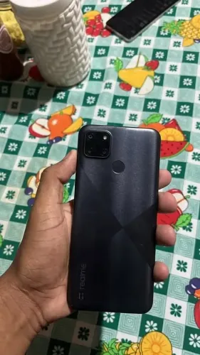 Realme C25 por 110 R$
